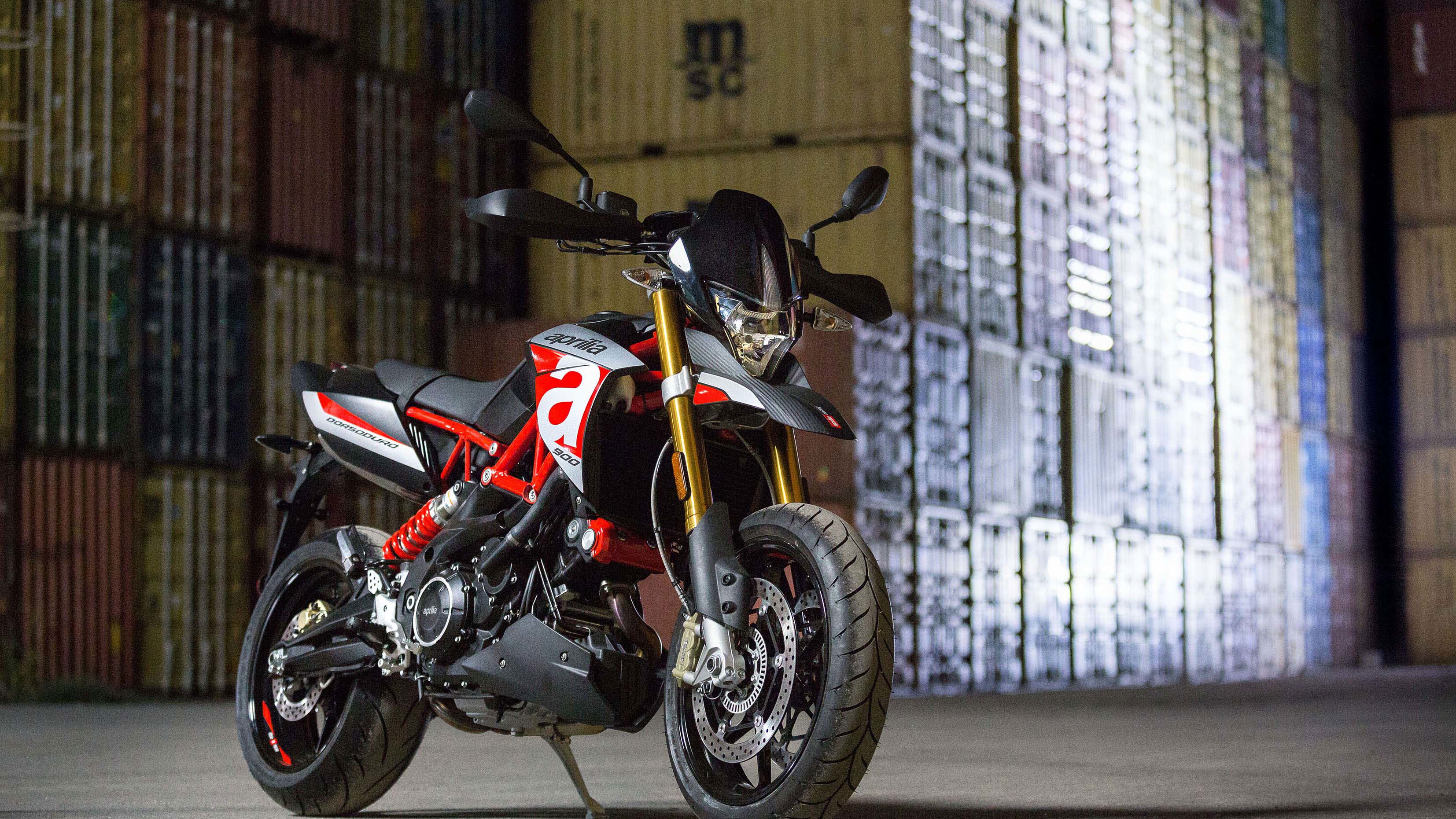 Aprilia Dorsoduro 900
